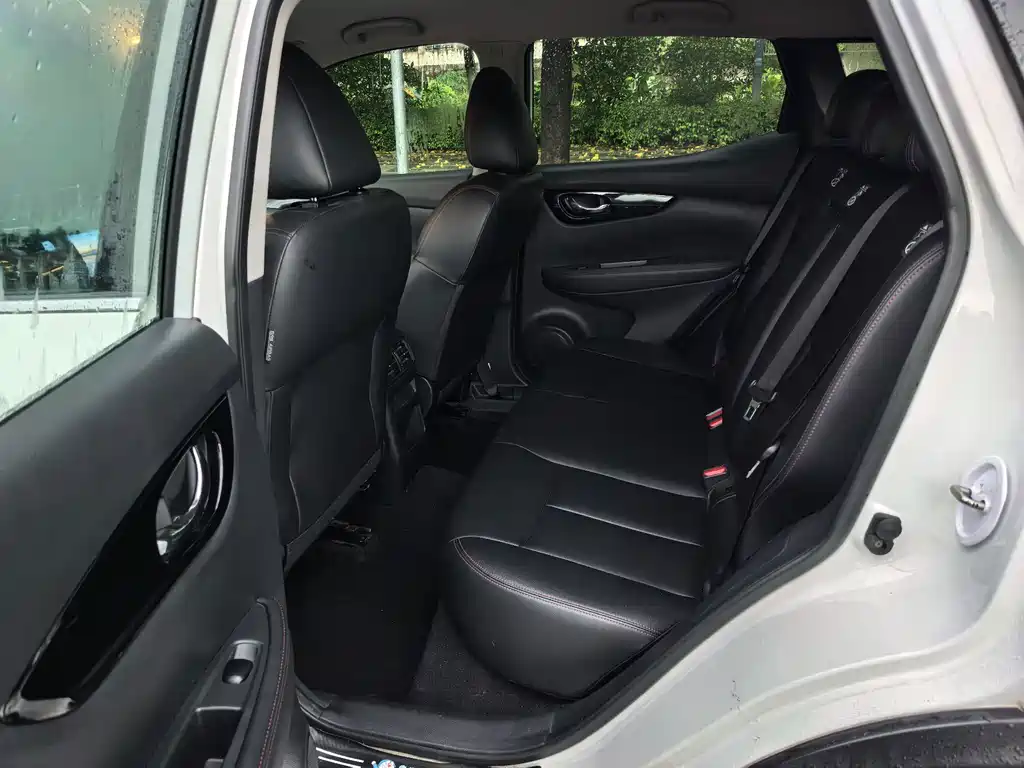 Nissan Qashqai — миниатюра 5