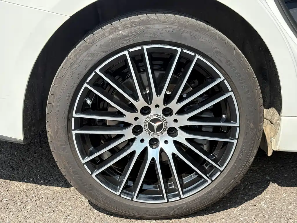 Mercedes-Benz C-Class — миниатюра 9