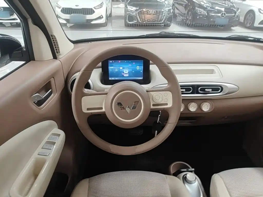 Wuling MINIEV — миниатюра 11