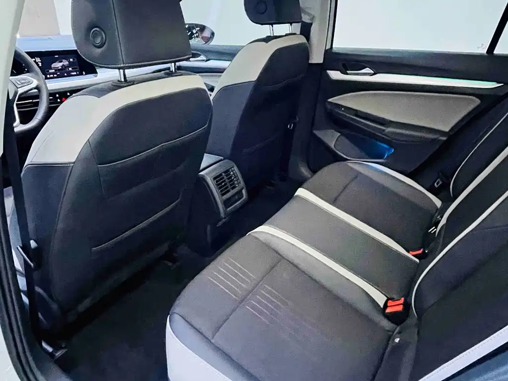 Volkswagen Golf — миниатюра 7