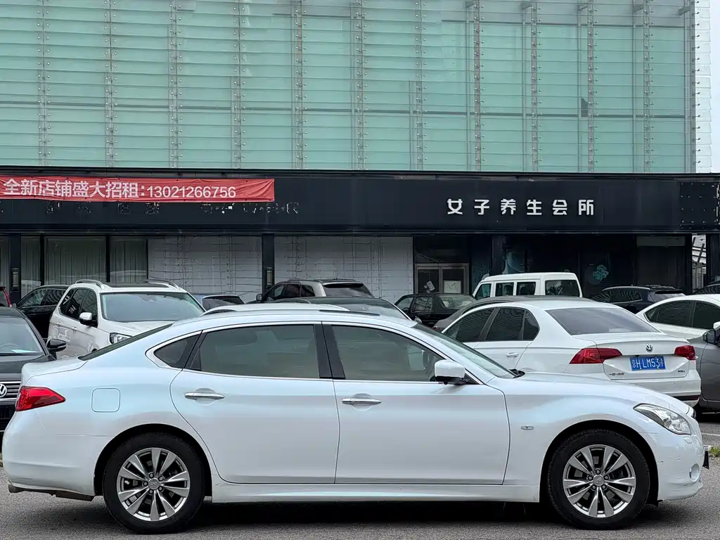 Infiniti Q70 — миниатюра 4