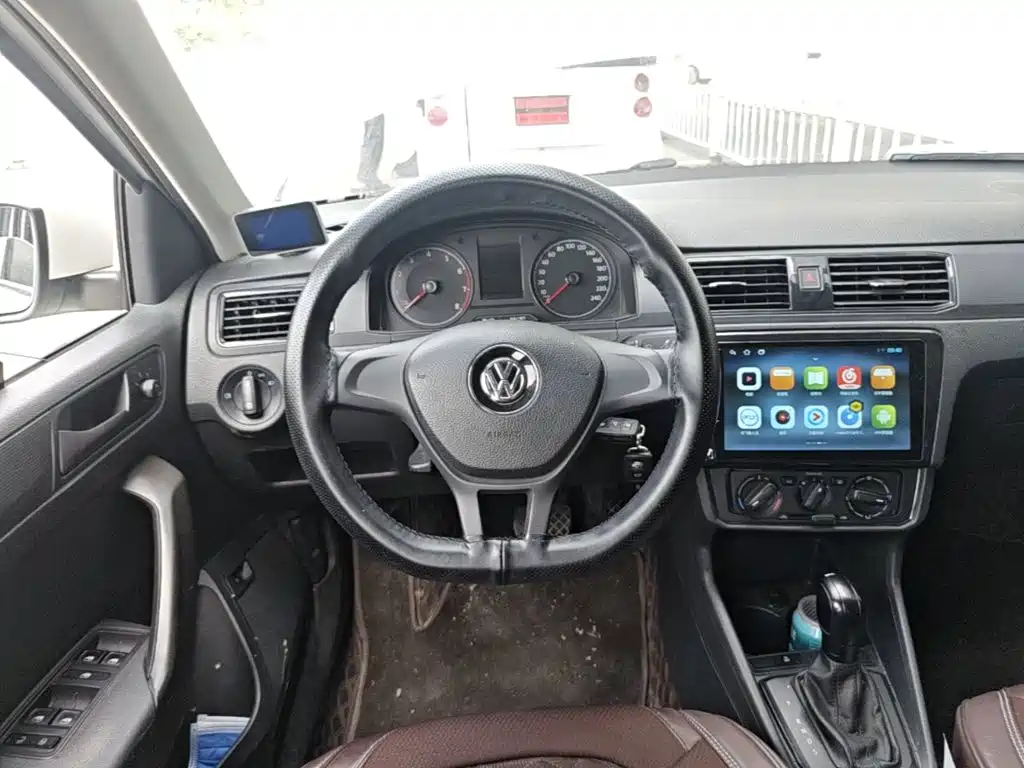 Volkswagen Santana — миниатюра 11