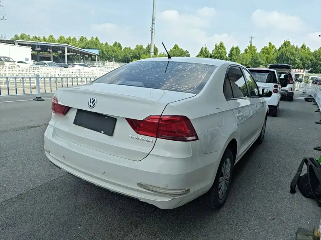 Volkswagen Santana — миниатюра 7