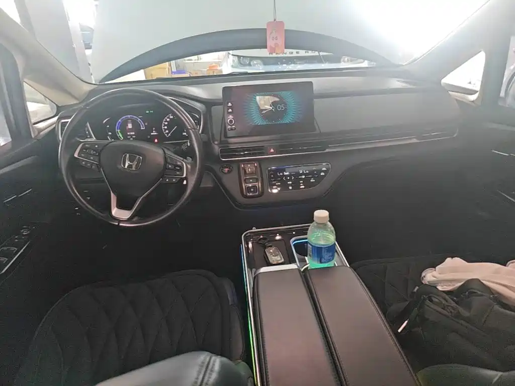 Honda Elysion — миниатюра 10