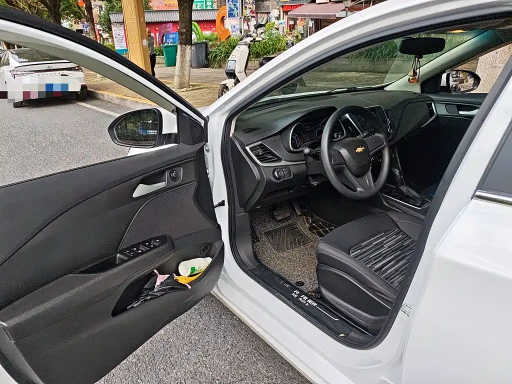 Chevrolet Cavalier — миниатюра 12