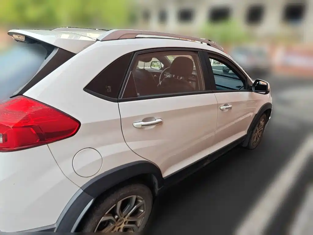 Chery Tiggo 3x — миниатюра 4