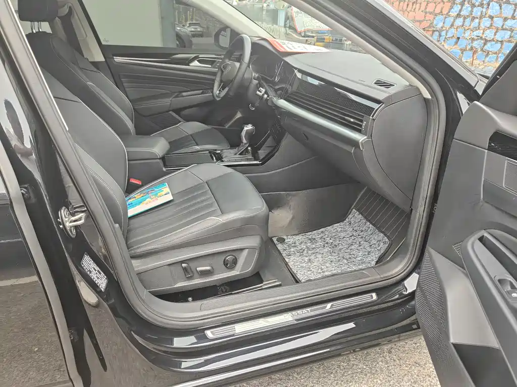 Volkswagen Passat 2023 330TSI Elite