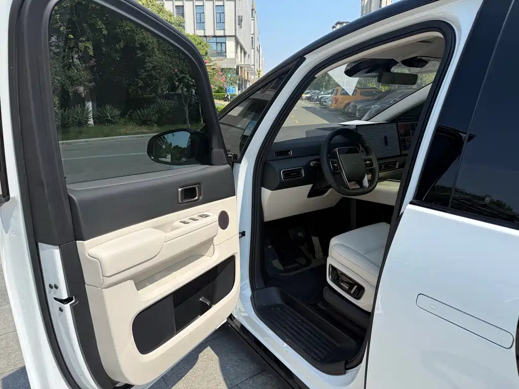 Li Auto Li MEGA — миниатюра 14
