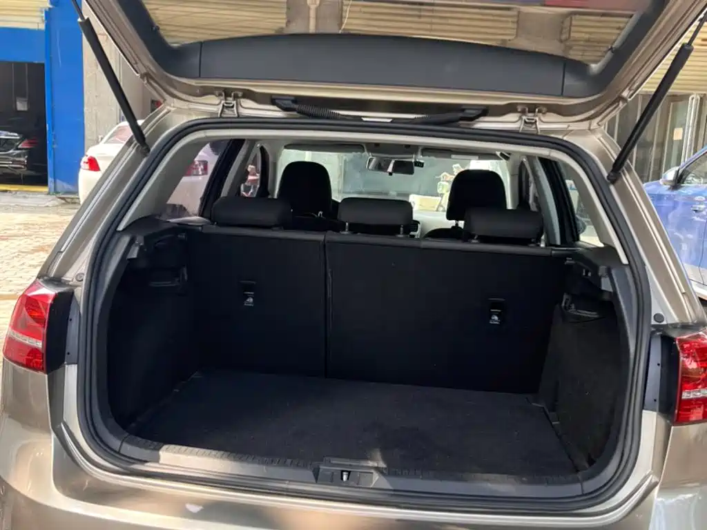 Volkswagen Golf — миниатюра 23