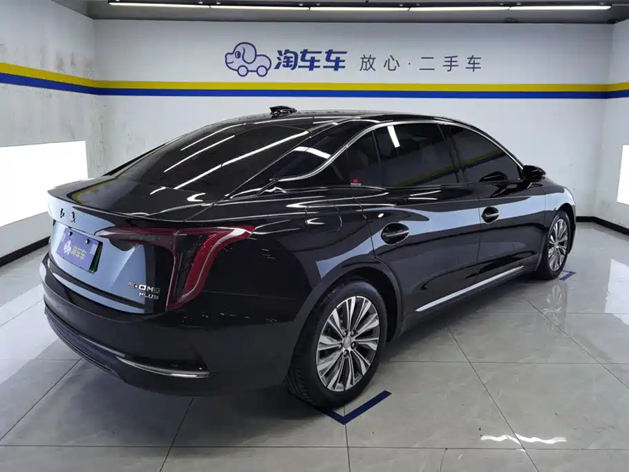 Hongqi Hongqi E-QM5 — миниатюра 3