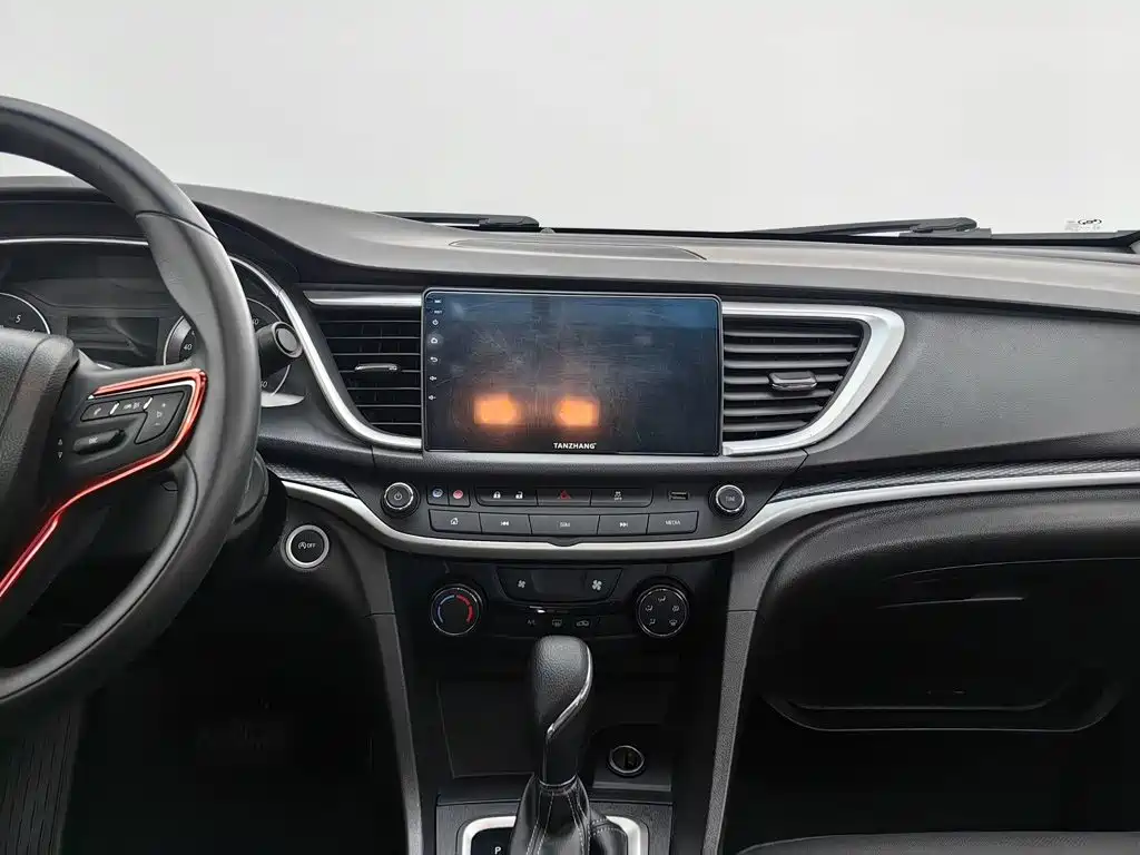 Buick Excelle — миниатюра 12