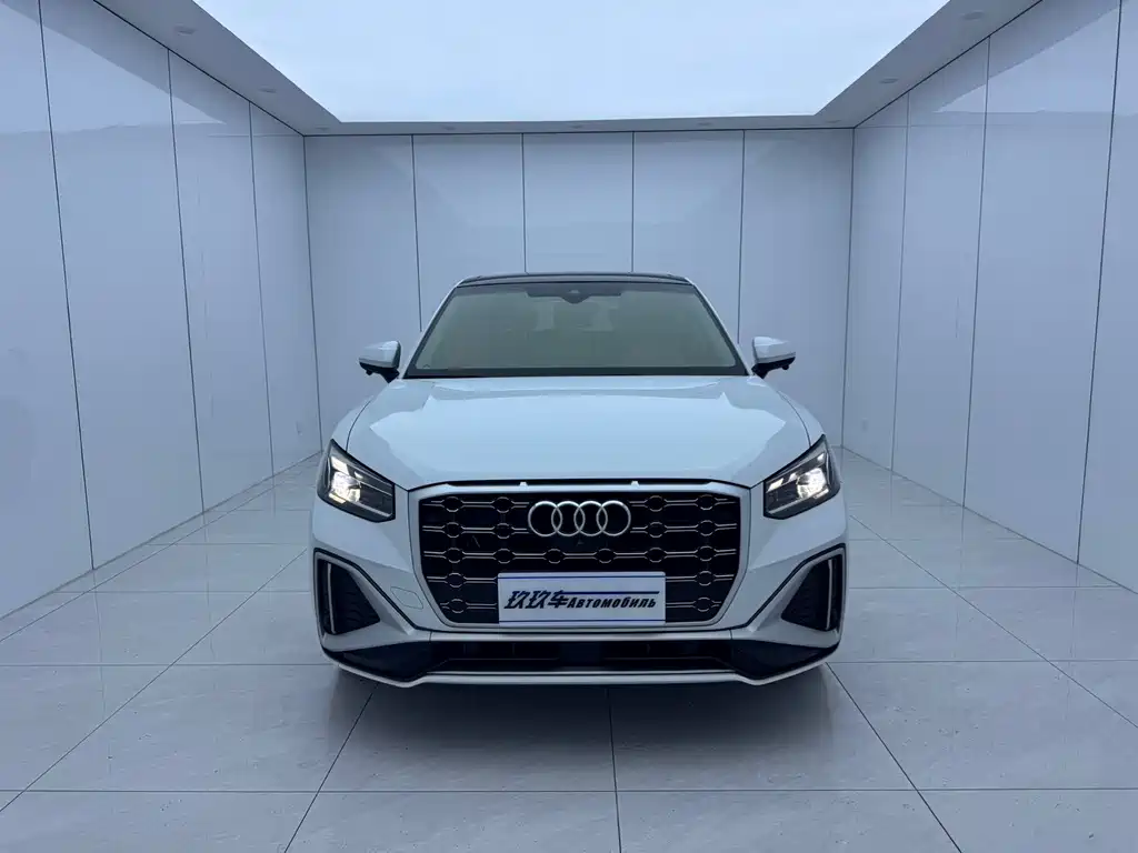 Audi Q2L — миниатюра 2