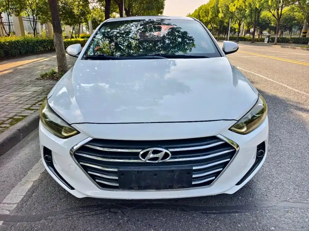 Hyundai Elantra — миниатюра 2