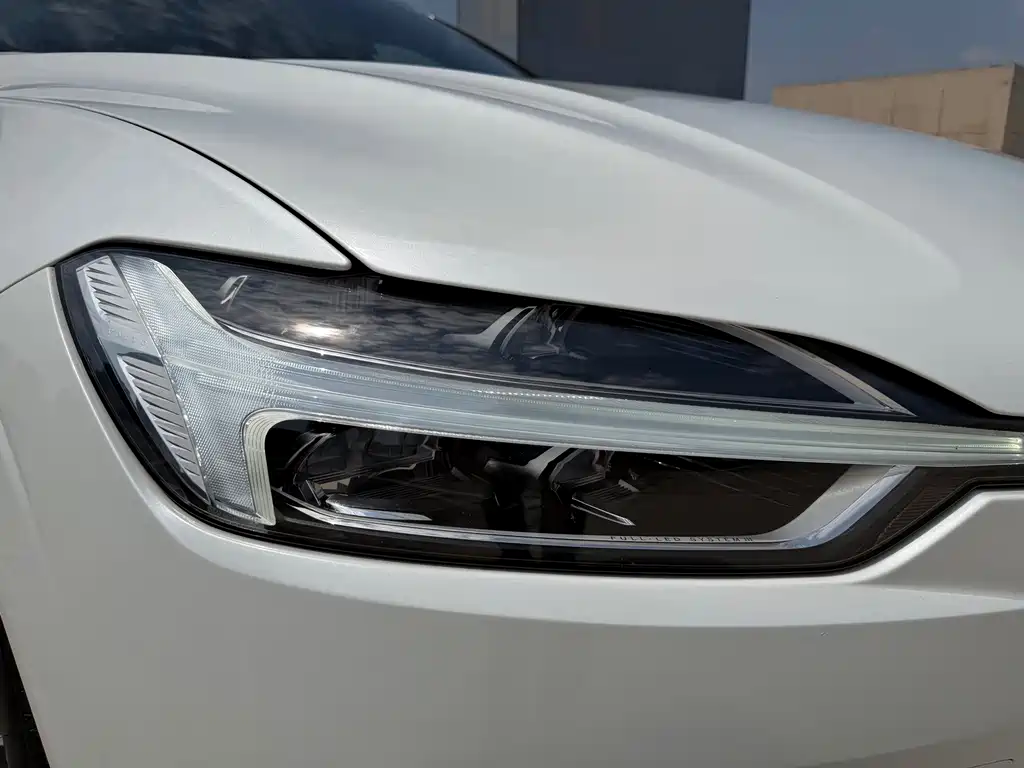 Volvo XC60 — миниатюра 7
