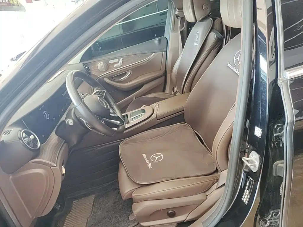 Mercedes-Benz E-Class — миниатюра 15