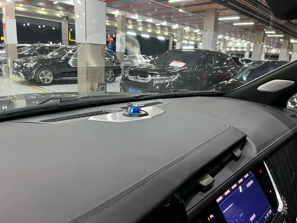Cadillac XT6 — миниатюра 15
