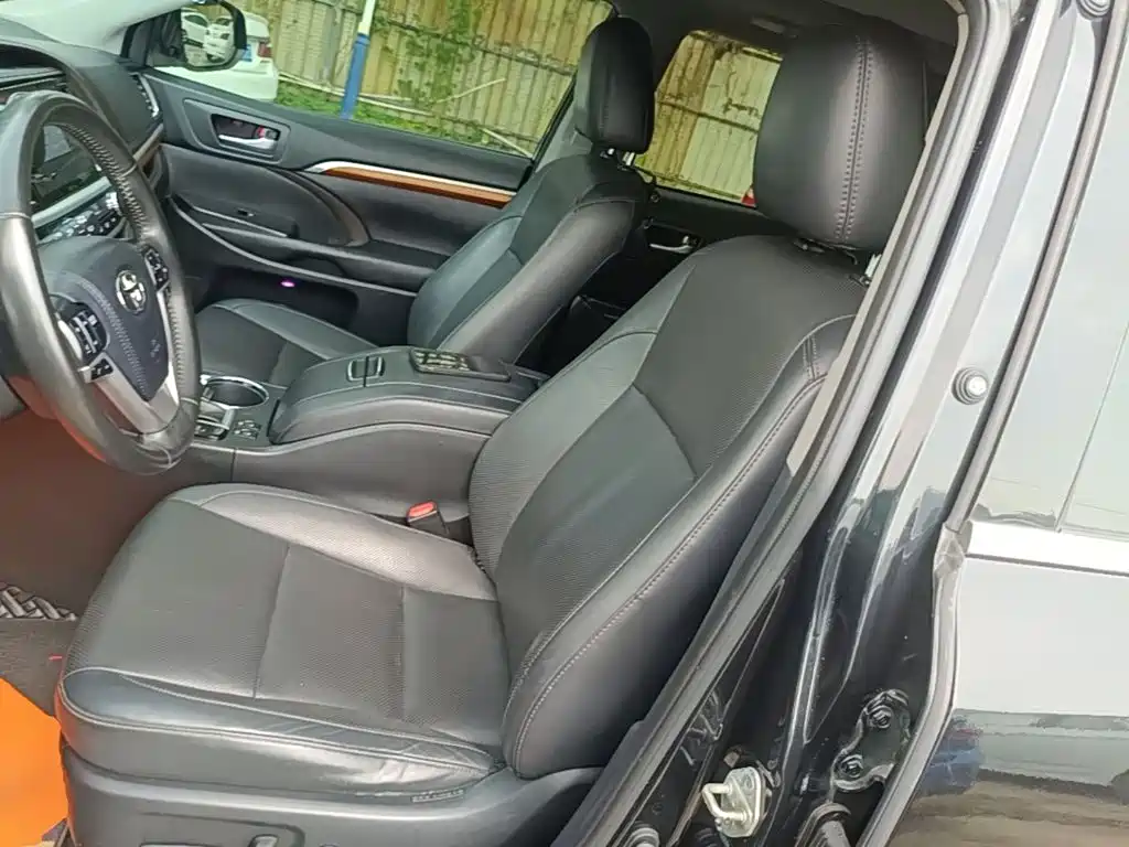 Toyota Highlander — миниатюра 15