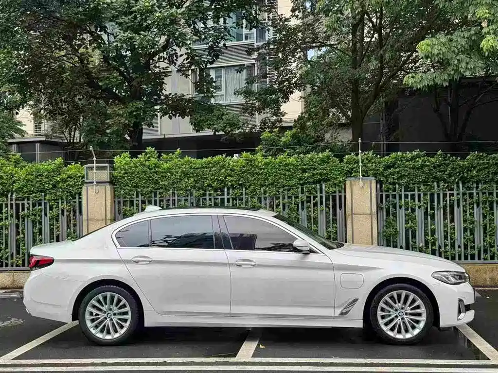 BMW 5 Series 5 2021 535Le Luxury