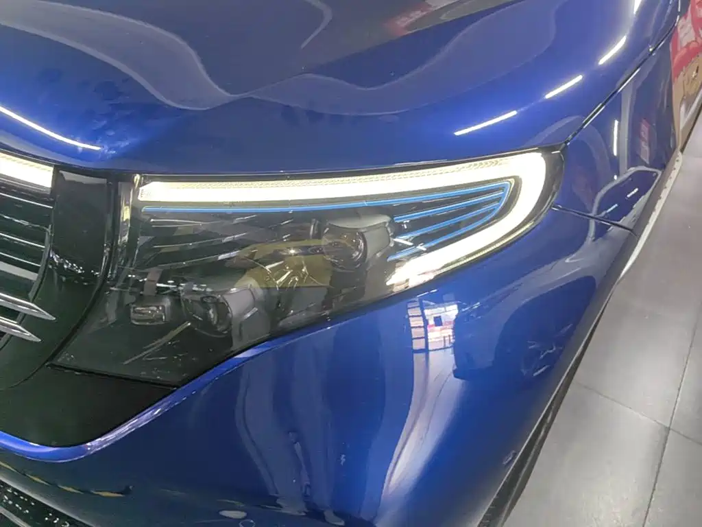 Mercedes-Benz EQC — миниатюра 24