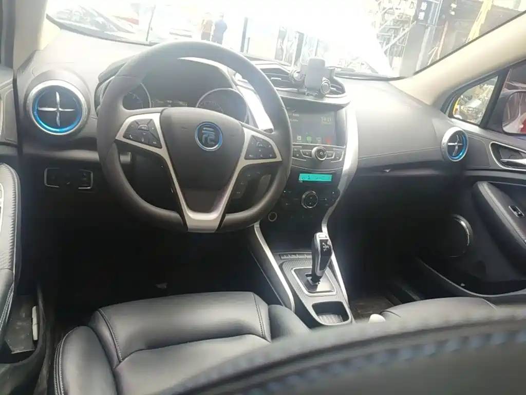 BYD Yuan EV — миниатюра 10