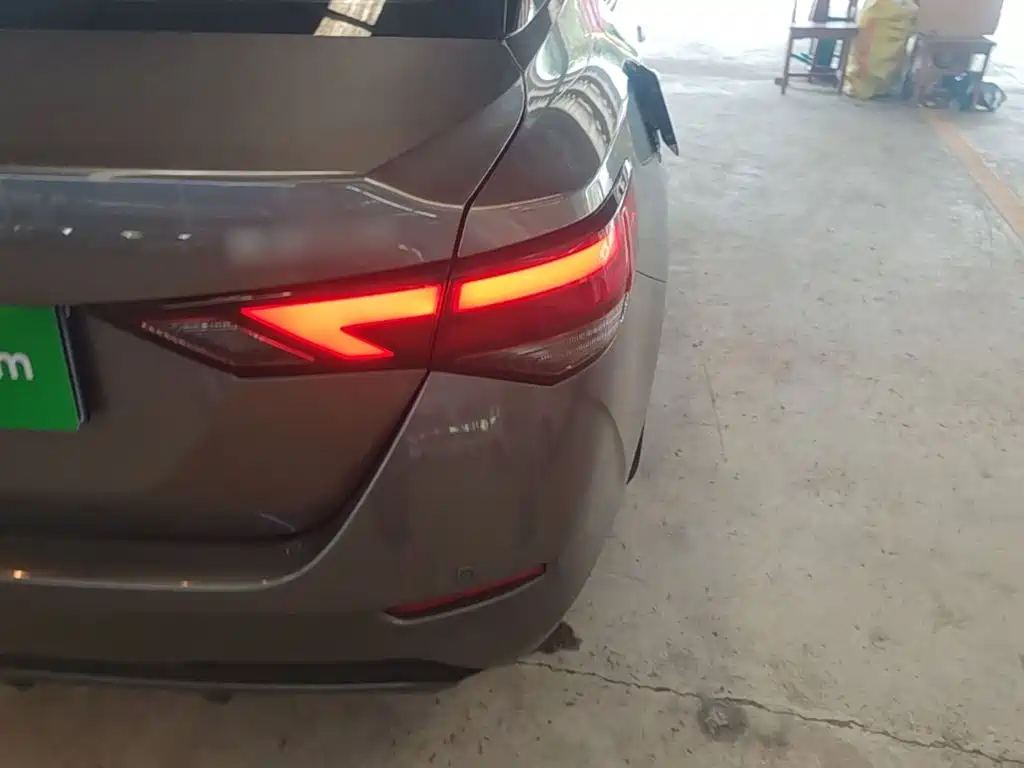 Nissan Sylphy — миниатюра 8