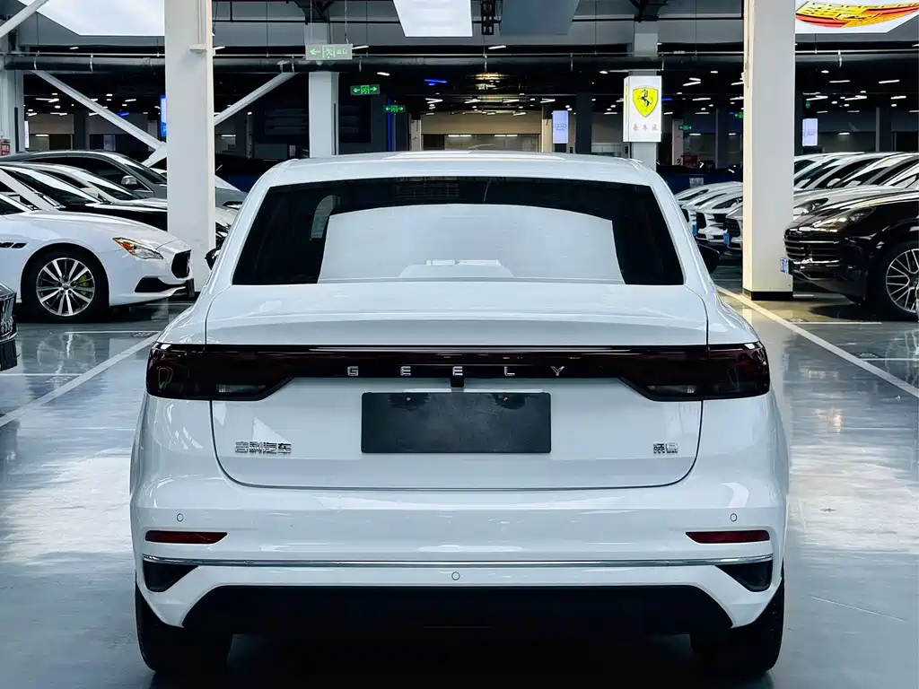 Geely Emgrand — миниатюра 11