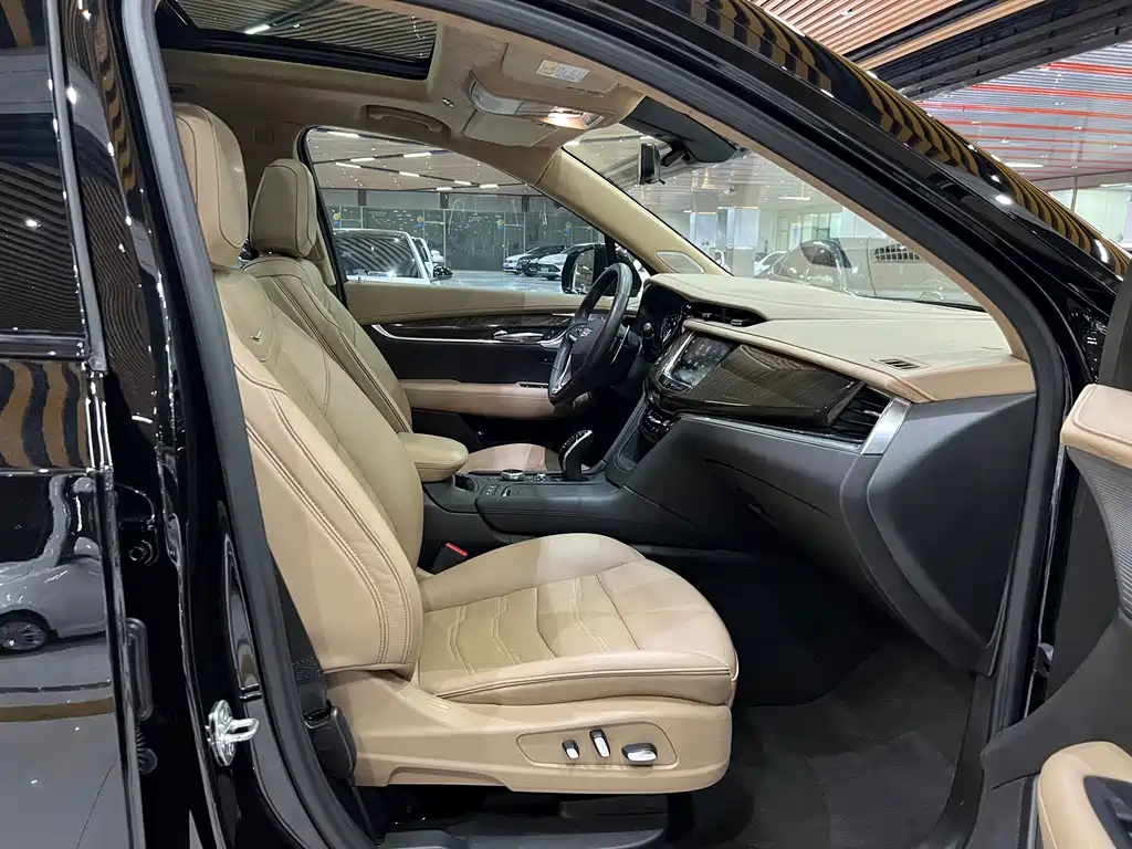 Cadillac XT6 — миниатюра 10