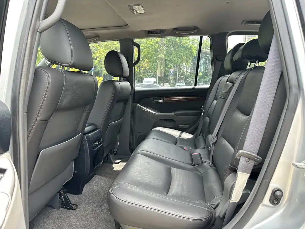 Toyota Prado — миниатюра 10