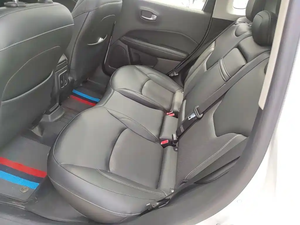 Jeep Compass — миниатюра 17