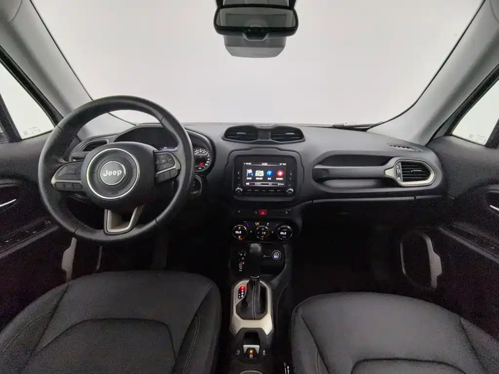 Jeep Renegade — миниатюра 5