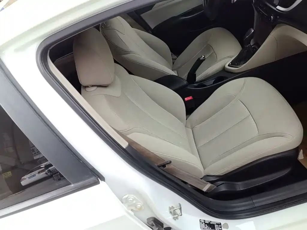 Buick Excelle — миниатюра 25