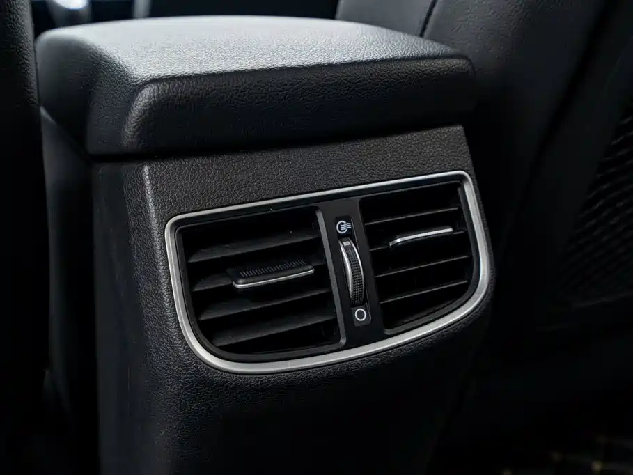 Hyundai Elantra PHEV — миниатюра 24