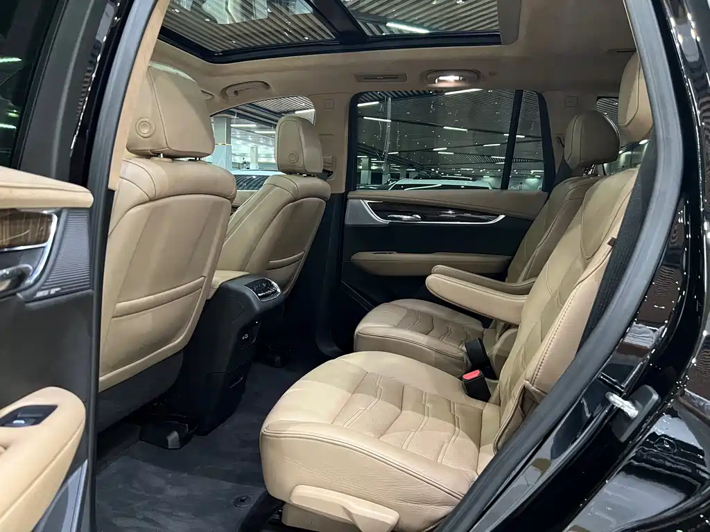 Cadillac XT6 — миниатюра 6