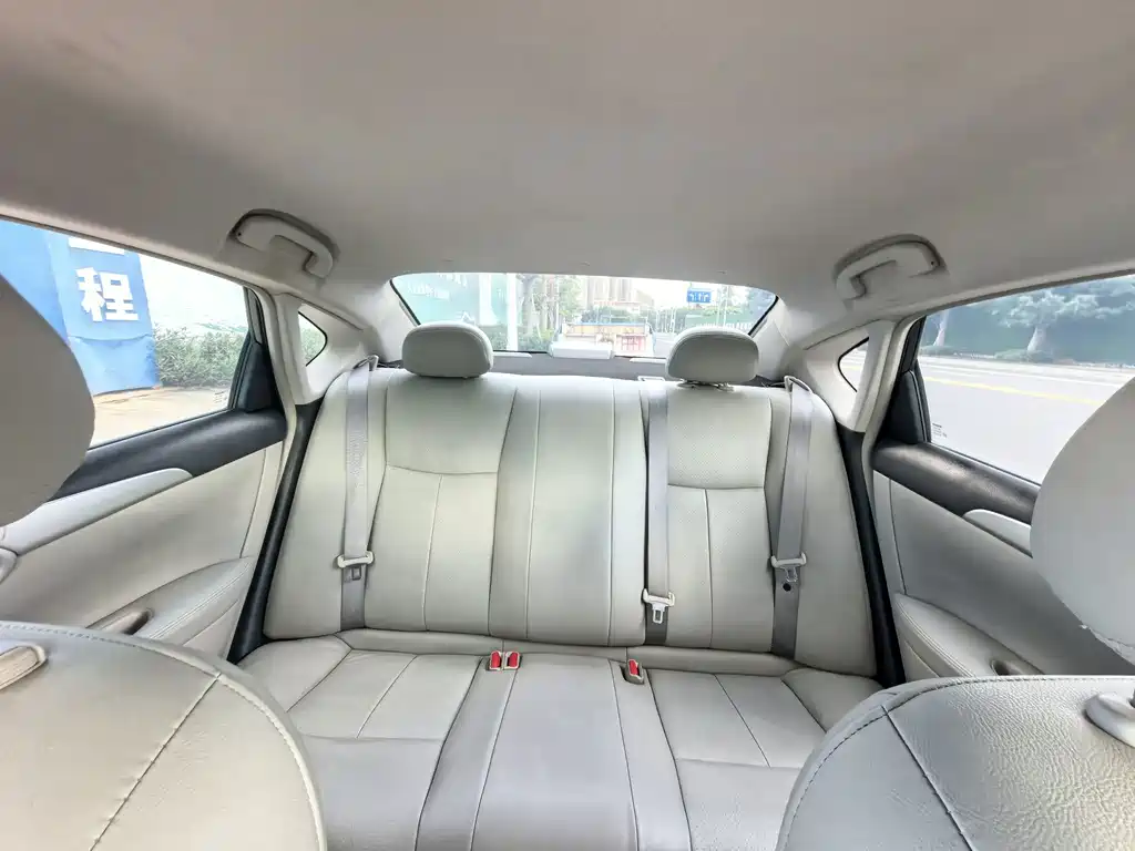 Nissan Sylphy — миниатюра 9