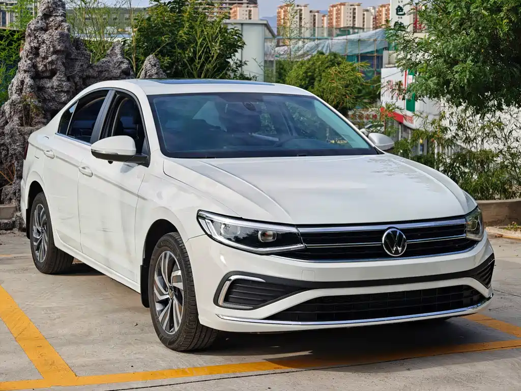 Volkswagen Bora 2025 200TSI DSG