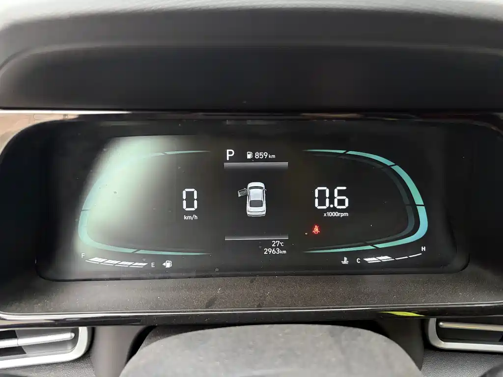 Hyundai Elantra — миниатюра 9