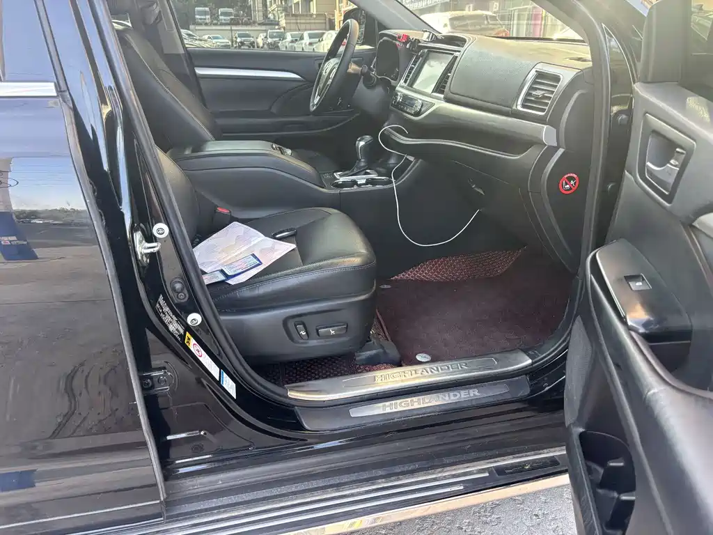 Toyota Highlander — миниатюра 12
