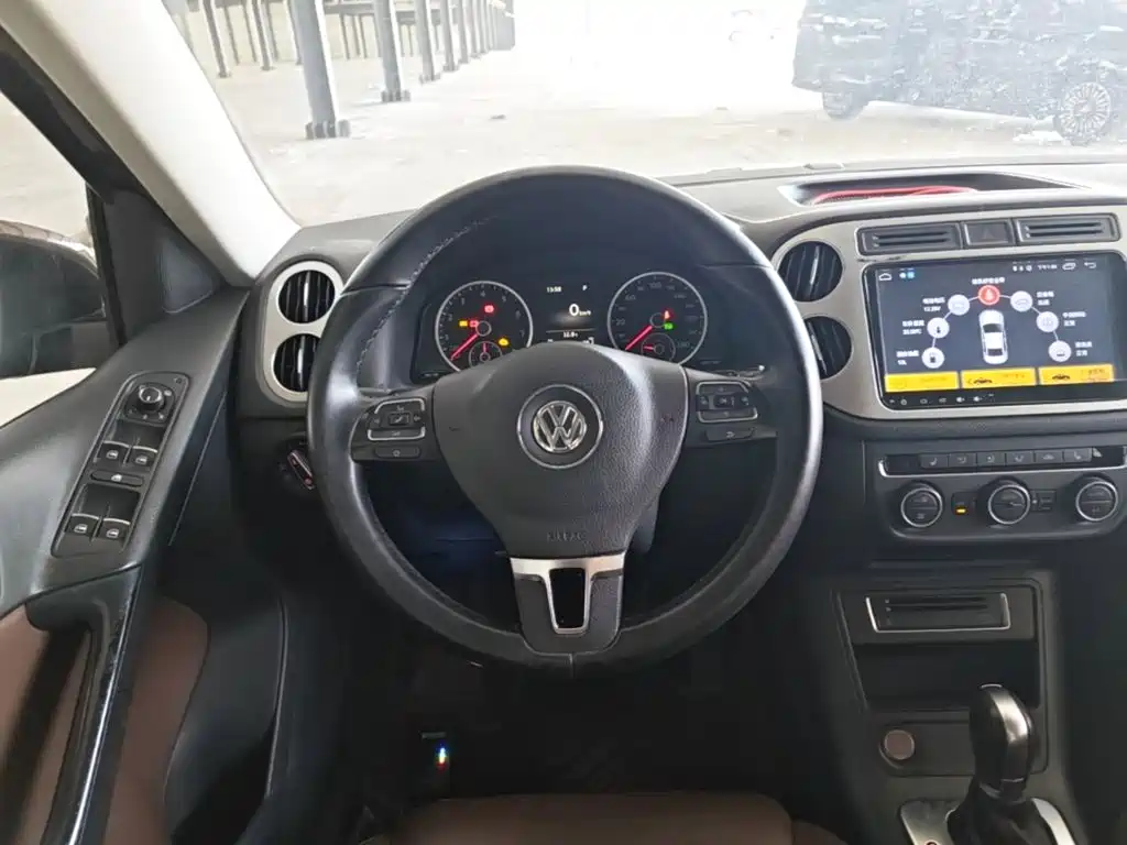 Volkswagen Tiguan — миниатюра 11