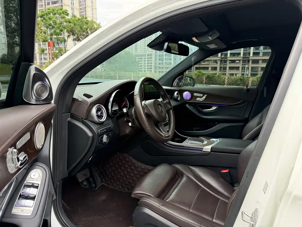 Mercedes-Benz GLC 2018 GLC 300 4MATIC