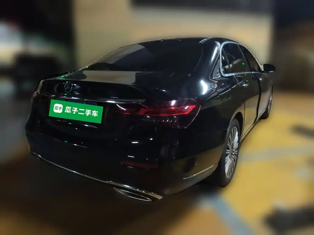 Mercedes-Benz E-Class — миниатюра 5