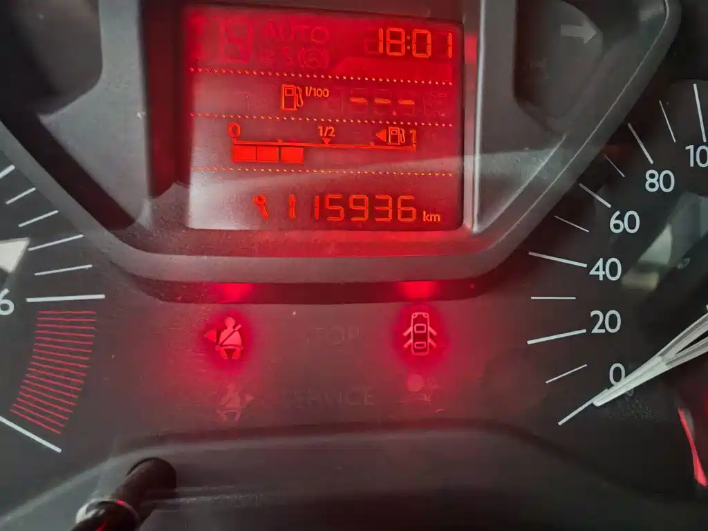Citroen Elysee — миниатюра 13