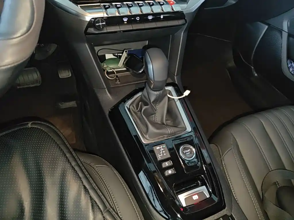Peugeot 408 — миниатюра 14
