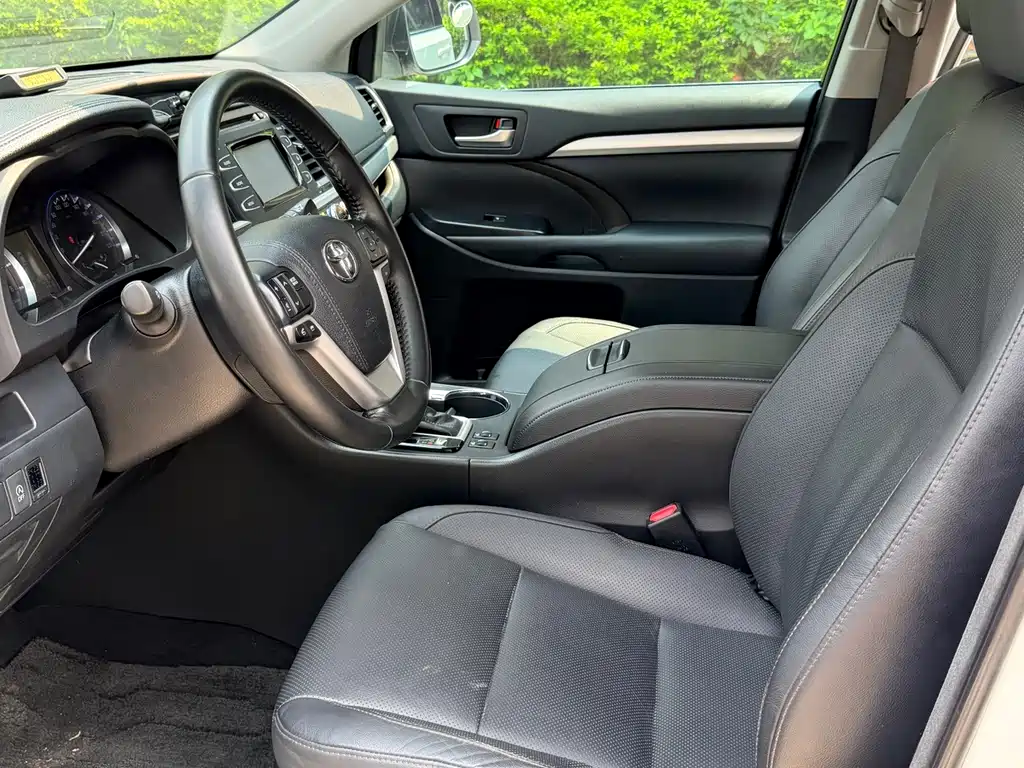 Toyota Highlander — миниатюра 6