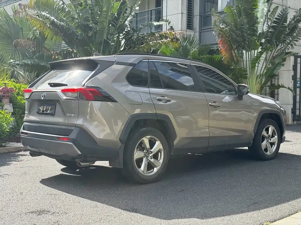 Toyota RAV4 Prime — миниатюра 9