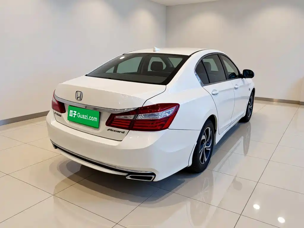 Honda Accord — миниатюра 6
