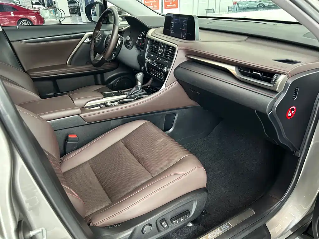 Lexus RX — миниатюра 6