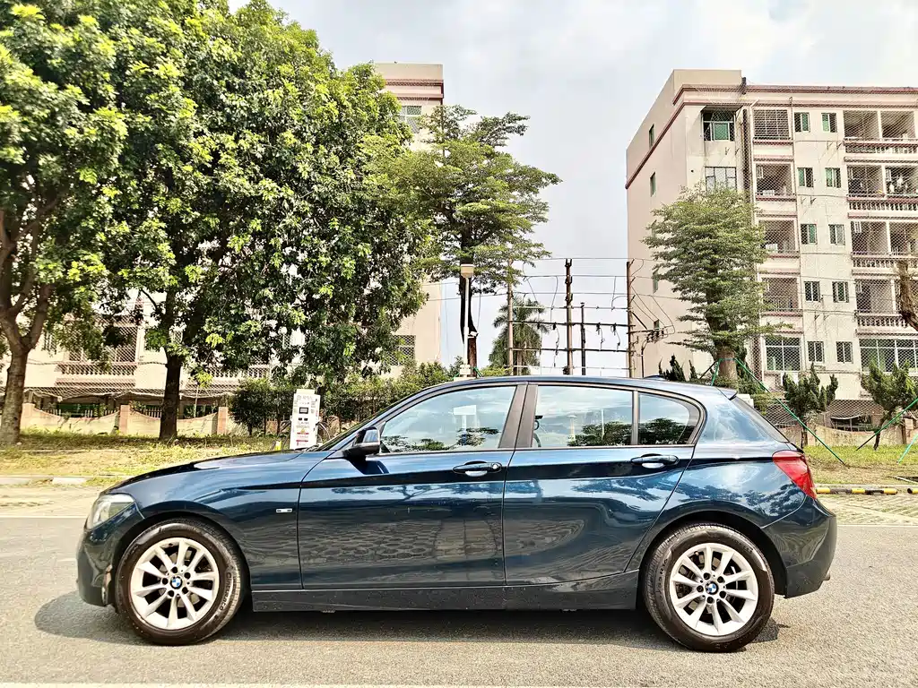 BMW 1 Series (Import) — миниатюра 8