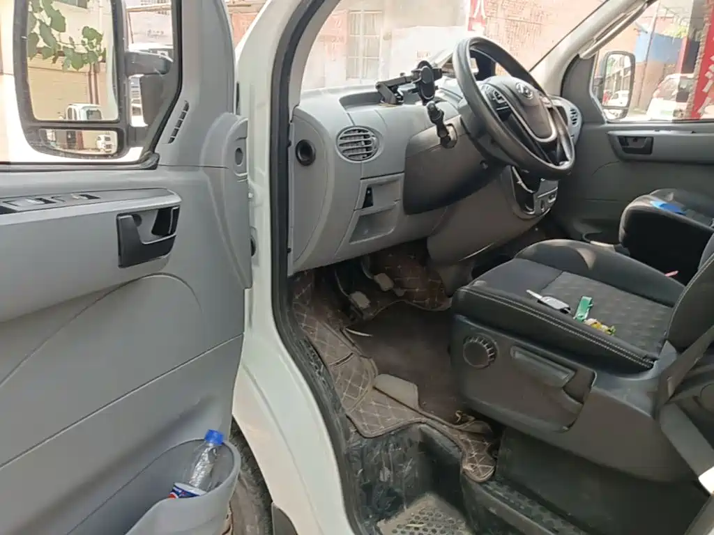 Maxus V80 — миниатюра 16