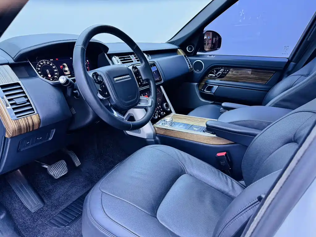 Land Rover Range Rover — миниатюра 7