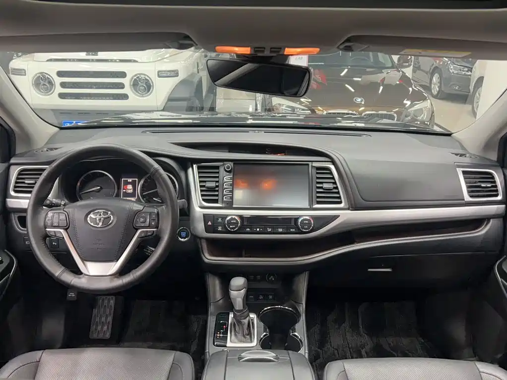 Toyota Highlander — миниатюра 12